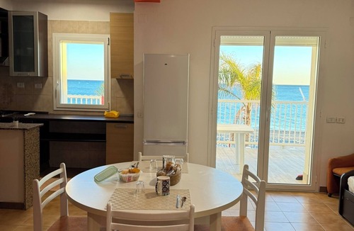 San Lorenzo Apartment | Apartment by the sea
