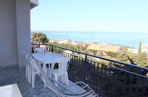 Cefalu Apartment | APARTMENT-2 NEAR THE SEA-PRIVATE PARKING-PANORAMIC VIEW