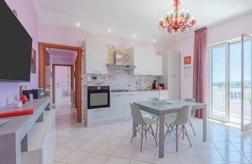Floridia Apartment | Apartment 'A Casa Mia' with Sea View, Wi-Fi and Air Conditioning