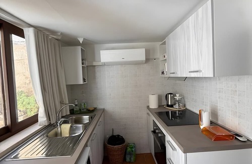 Carpignano Salentino Apartment | Apartment 'Al Vico' with Private Terrace and Air Conditioning