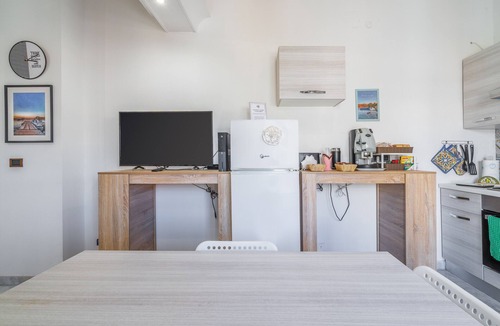 Grottasanta Apartment | Apartment "Al Flamingo" with Terraces & Wi-Fi