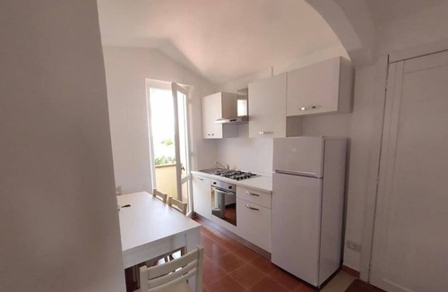 Santa Maria Apartment | Apartment 'Appartamento Incantevole In Villa' with Sea View, Wi-Fi and Air Conditioning