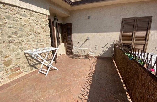 Ficarra Apartment | Apartment 'Appartamento 4 - Stanza 43' with Shared Terrace, Wi-Fi and Air Conditioning