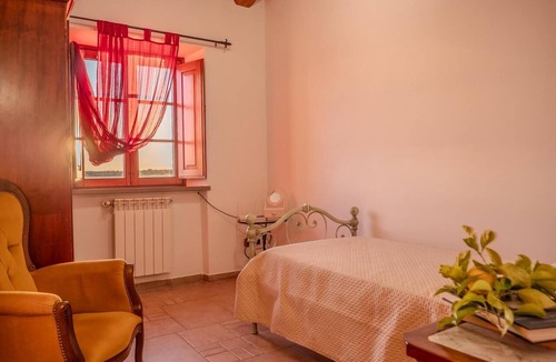 Trequanda House | Apartment beautiful sunset farmhouse pascianella