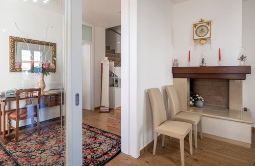 Giuggianello Apartment | Apartment "Bianco Le Murise" with Private Terrace, Wi-Fi & Air Conditioning