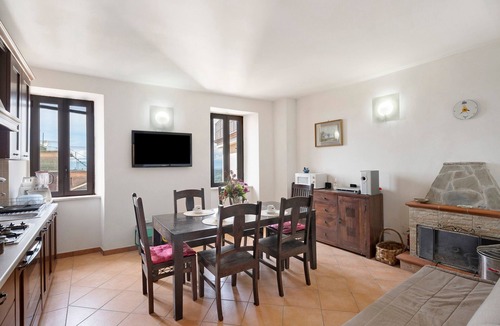 Laureana Cilento Apartment | Apartment 'Borgo San Martino 1' with Mountain View, Balcony & Wi-Fi