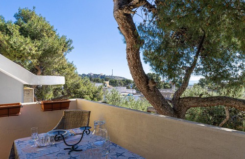 Santa Maria di Leuca Apartment | Apartment 'Bouganville' with Sea View, Wi-Fi and Air Conditioning