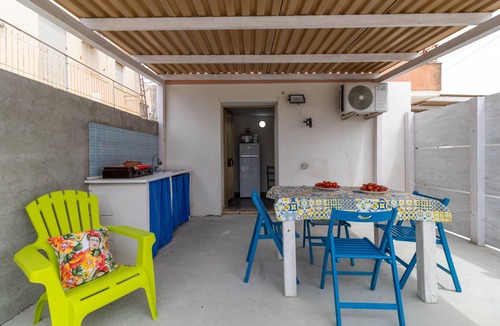 Granelli Apartment | Apartment 'Brezza Marina In Oasi Del Mare' with Sea View and Wi-Fi