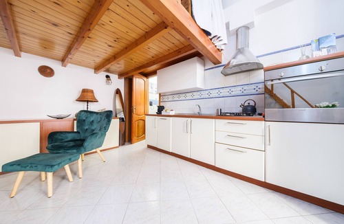 Lipari Historic Centre Apartment | Apartment 'Cafio's House' with Wi-Fi and Air Conditioning
