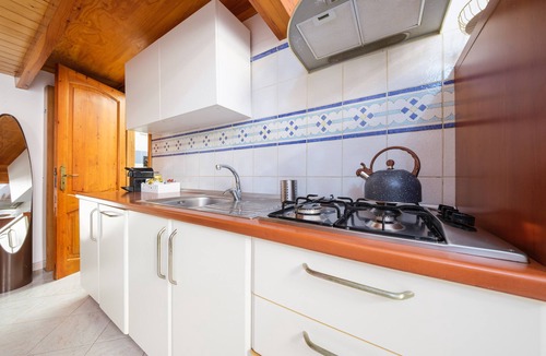 Lipari Historic Centre Apartment | Apartment 'Cafio's House' with Wi-Fi and Air Conditioning