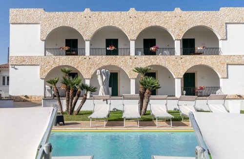 Cava dʼAliga Other | Apartment 'Carrubbo in Villa Archi' with Shared Pool & Wi-Fi
