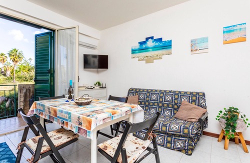 Fondachello Apartment | Apartment 'Casa Ginevra' with Mountain View, Wi-Fi and Air Conditioning