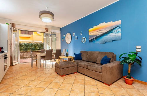Mascali Apartment | Apartment 'Casa Vacanze Indaco' with Mountain View, Wi-Fi, and Air Conditioning