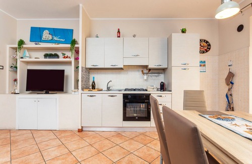 Mascali Apartment | Apartment 'Casa Vacanze Indaco' with Mountain View, Wi-Fi, and Air Conditioning
