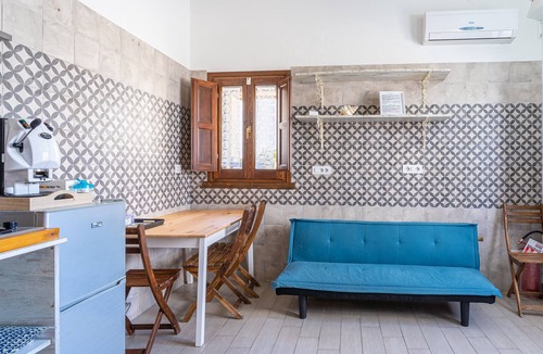 Marzamemi Apartment | Apartment 'Casamari in the Center of Marzamemi' with Wi-Fi and Air Conditioning