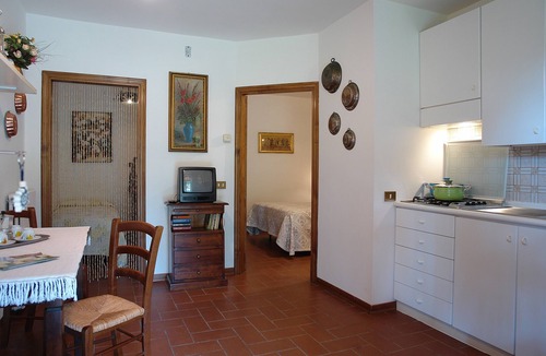 Citta della Pieve Apartment | Apartment 'Cotogno - La Cerretola' with Shared Pool, Shared Garden and Wi-Fi