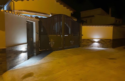 Arenella Apartment | Apartment 'Dea' with Shared Pool, Wi-Fi, and Air Conditioning