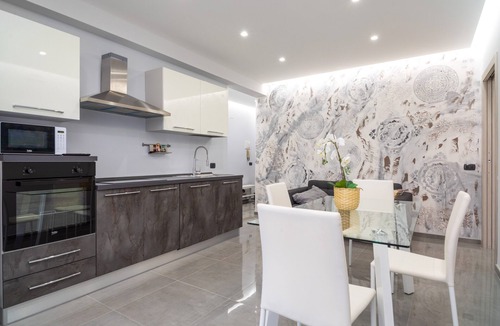 Chianchitta-Pallio Apartment | Apartment "Dharma" with Mountain View, Terrace & Wi-Fi