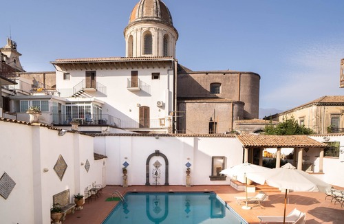 Coste Apartment | Apartment "Don Camillo Loft" with Shared Pool & Wi-Fi