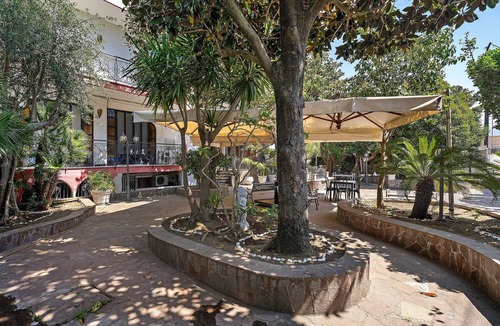 Torre Annunziata Apartment | Apartment Hotel H Pompeii Ruiins - Standard Double Room 6