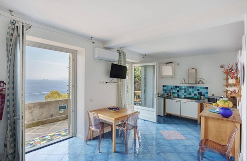 Praiano Apartment | Apartment 'Il Geco Praiano' with Sea View, Wi-Fi and Air Conditioning