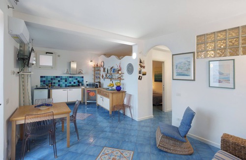 Praiano Apartment | Apartment 'Il Geco Praiano' with Sea View, Wi-Fi and Air Conditioning