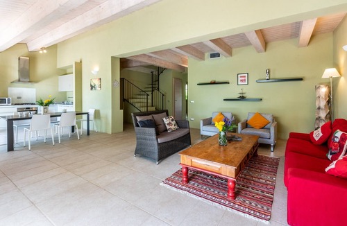 Trequanda Villa | Apartment In A Hotel "Villa Salvia" with Shared Pool, Private Terrace & Wi-Fi