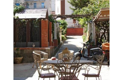 Cibali Apartment | Apartment in a small villa with garden in Catania