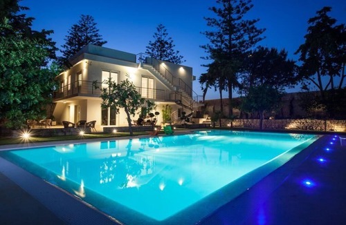 Donnalucata Apartment | Apartment in Donnalucata with Common Pool