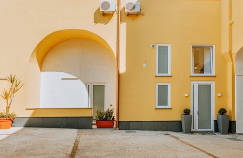 Lacco Ameno Apartment | Apartment in historic building in the center and on the sea