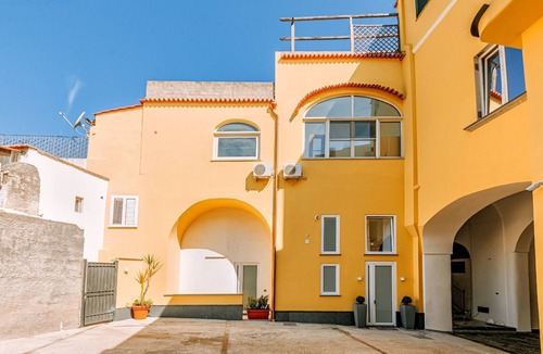 Lacco Ameno Apartment | Apartment in historic building in the center and on the sea
