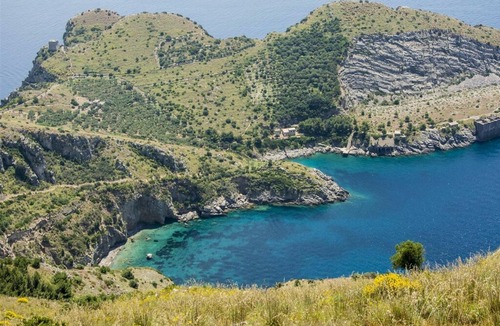 Nerano Apartment | Apartment in Nerano with 3 bedrooms sleeps 6