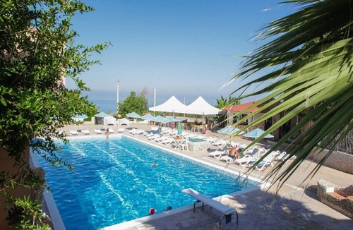 Parghelia Resort | Apartment in Tourist Village with Swimming Pool and Private Beach