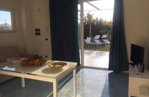 Partinico Apartment | Apartment in villa 900 meters from the sea overlooking the Gulf of Castellammare