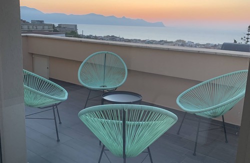 Balestrate Villa | Apartment in Villa with Jacuzzi