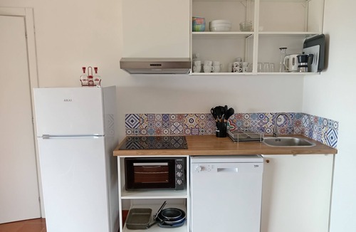 Fiumicello Santa Venere Apartment | Apartment in villa near the beach