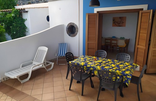 Lipari Apartment | Apartment in Villa "Panarea" with Sea View, Wi-Fi and Air Conditioning
