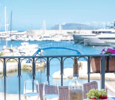 Palermo Villa | Apartment in Villa Storica Lanterna sul Mare Palermo