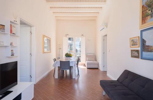 Palermo Villa | Apartment in Villa Storica Lanterna sul Mare Palermo
