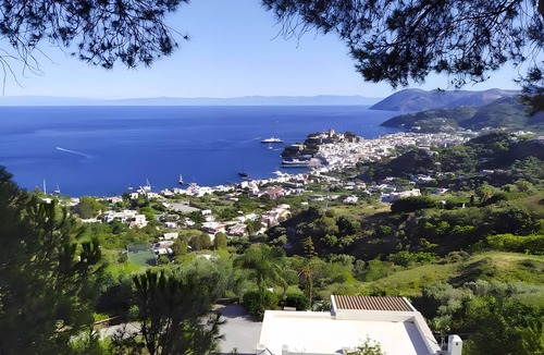 Lipari Apartment | Apartment in Villa "Stromboli" with Sea View, Wi-Fi and Air Conditioning
