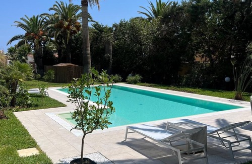 Grottasanta Apartment | Apartment in Villa with garden Light Blue