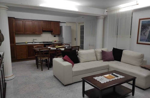 Coste House | apartment in villa with swimming pool
