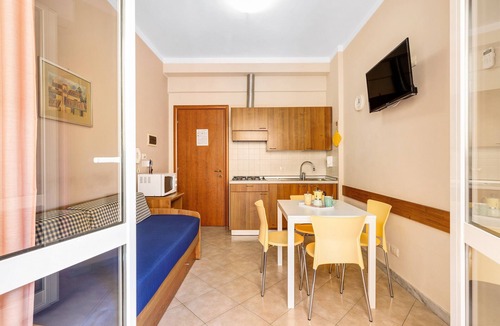 Finale Pia Apartment | Apartment 'Isophylla Comfort' close to the Beach with Balconies & Wi-Fi