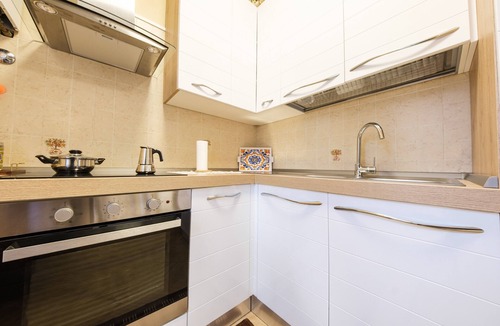 Province of Messina Apartment | Apartment 'Domenico' with Balcony, Wi-Fi and Air Conditioning