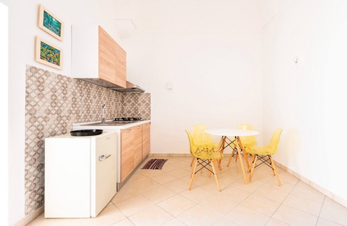 San Cesario di Lecce Apartment | Apartment 'Dimora Bianca' with Private Terrace and Air Conditioning
