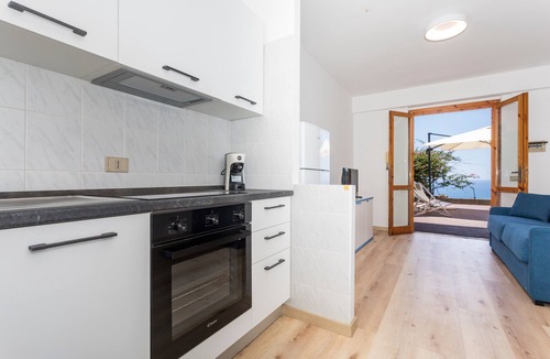 Sant'Alessio Siculo Apartment | Apartment 'Paradise Residence 2' with Sea View, Wi-Fi and Air Conditioning