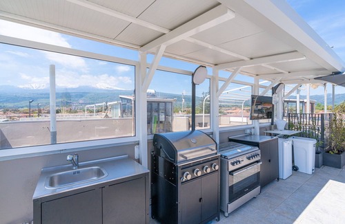 Fondachello Apartment | Apartment 'La Dolce Vita - Panoramico' with Sea View, Wi-Fi, and Air Conditioning