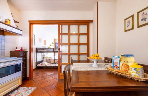 Palmariggi Apartment | Apartment 'La Terra Di Mezzo' with Balcony, Wi-Fi and Air Conditioning