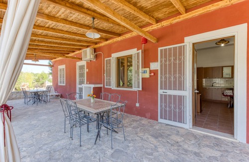 Presicce Apartment | Apartment 'Le Colonie - Bilocale' with Private Terrace, Shared Garden and Air Conditioning