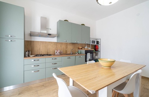 Melilli Apartment | Apartment 'Libellula' with Balcony, Wi-Fi and Air Conditioning